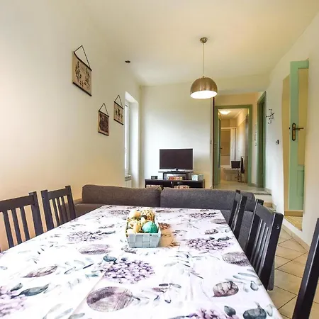 Awesome In With 2 Bedrooms And Wifi Chiusavecchia