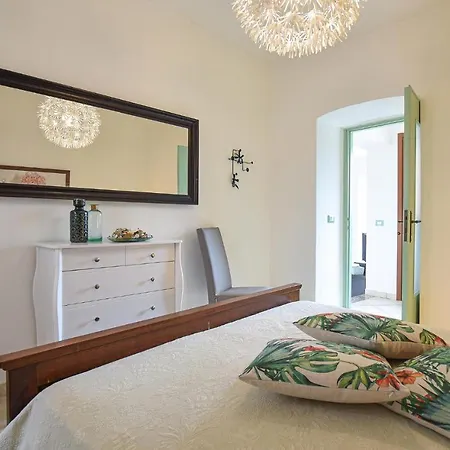Awesome In With 2 Bedrooms And Wifi Chiusavecchia